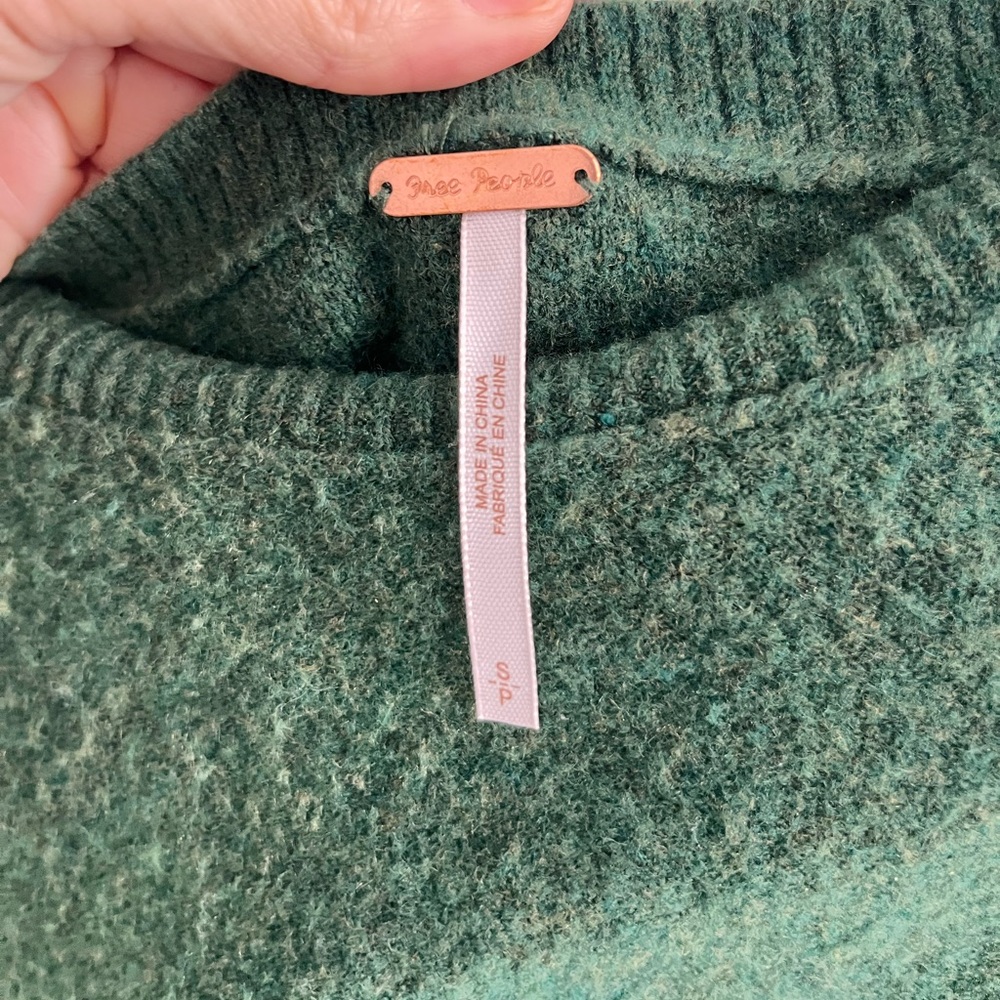 FREE PEOPLE Luna Pullover In Dark Green - Picture 5 of 6